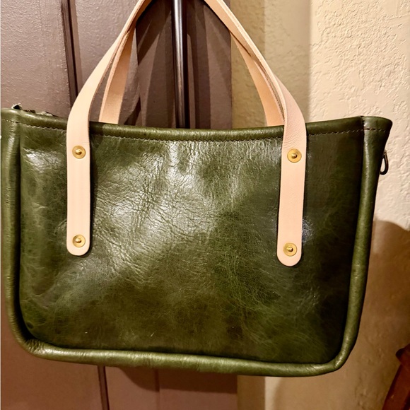 Go Forth Goods Jade Bison Rennie Bag with Natural Leather Handles and Strap - Picture 2 of 4